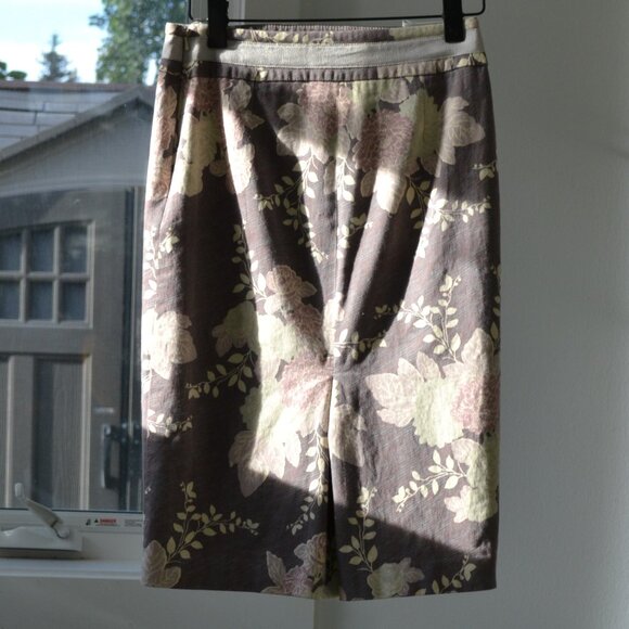 Cotton pencil  skirt size 8 elegant and sleek design - Picture 3 of 7